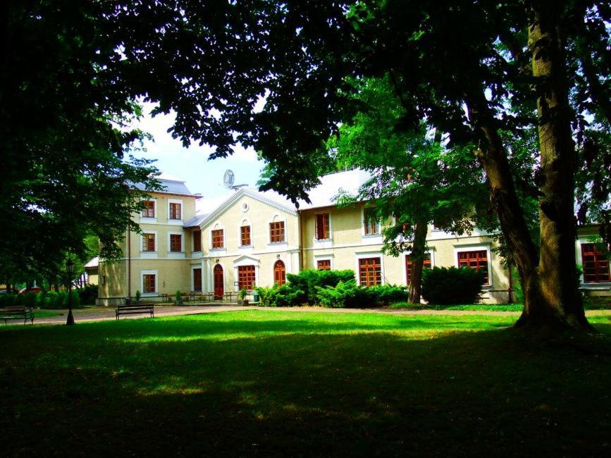 Hotel Rytwiany Palac Экстерьер фото