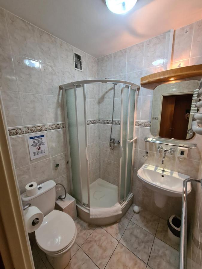 Hotel Rytwiany Palac Экстерьер фото
