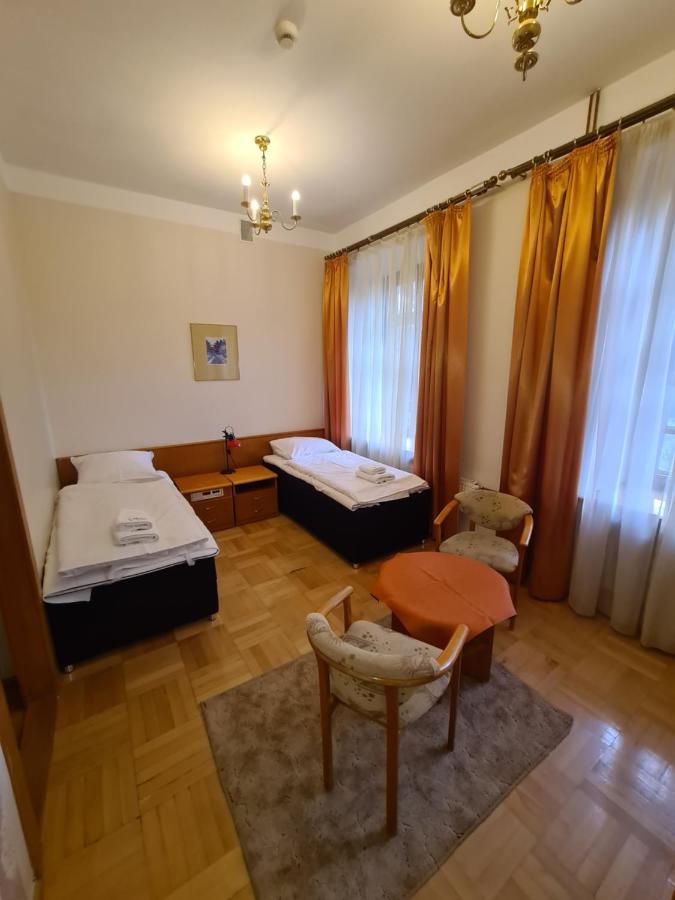 Hotel Rytwiany Palac Экстерьер фото